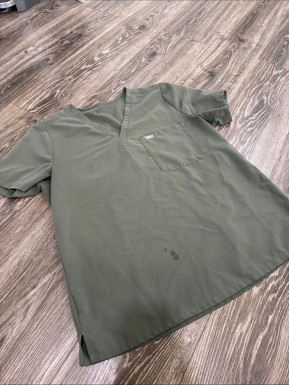 Olive Figs scrub top